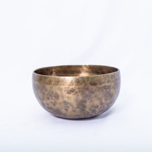 Antique style singing bowl