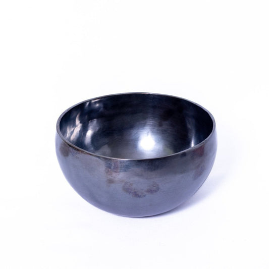 Black singing bowl